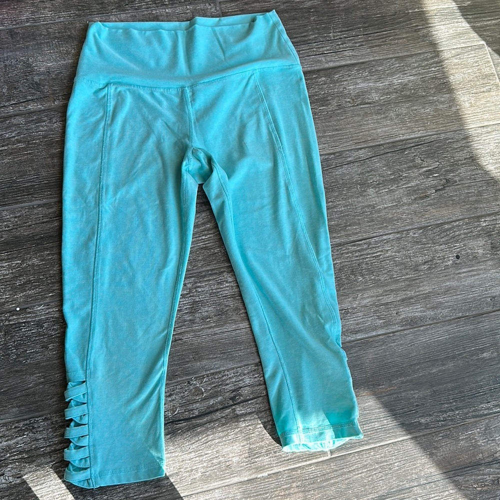 Below knees leggings